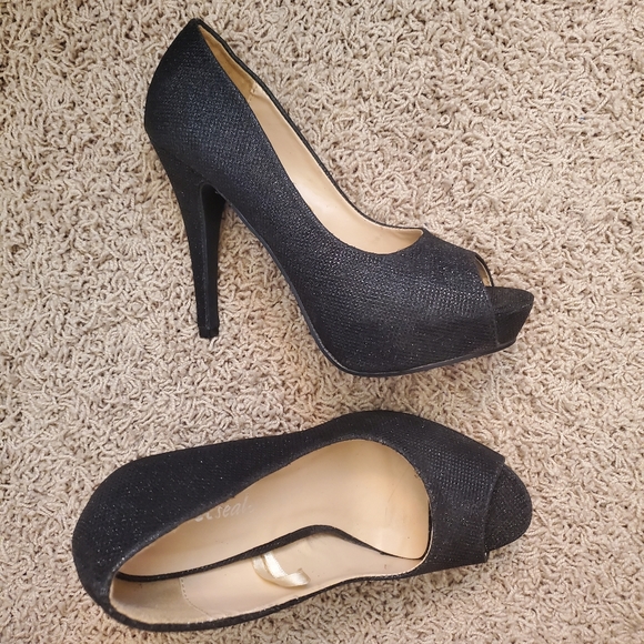 Black Open Toe High Heels (size 8) - Picture 2 of 4